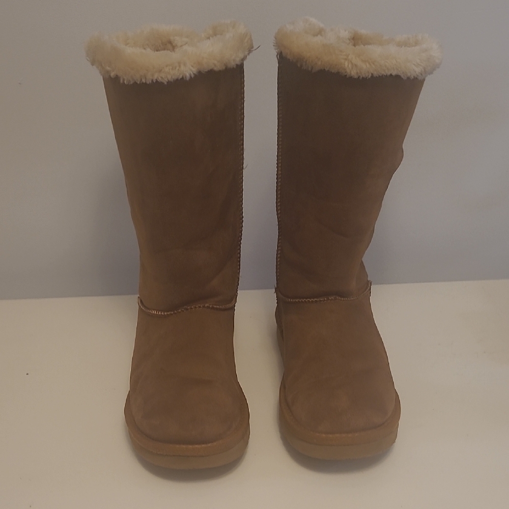 UGG Women's Tan Shearling Boots with Bows - Picture 6 of 16